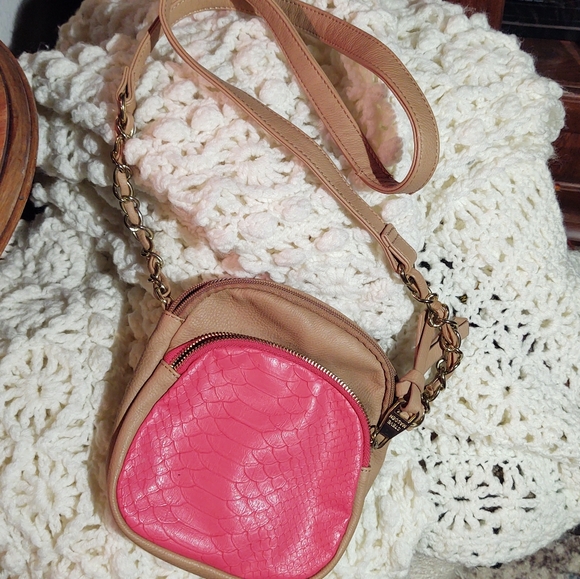 Steve Madden Handbags - Steve Madden Pink Tan Purse
